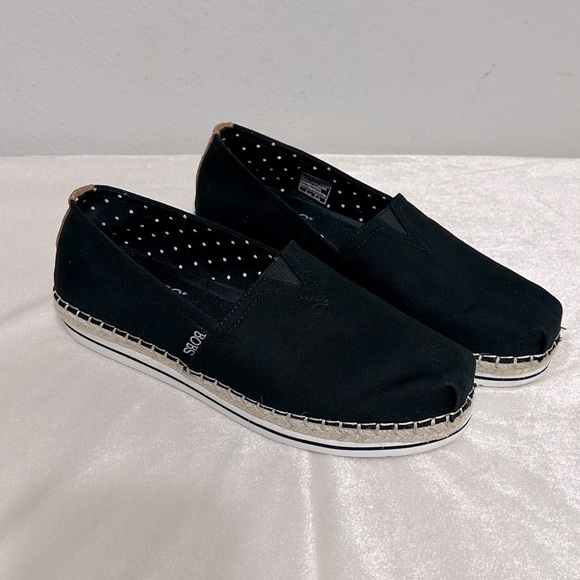 Bobs from sckechers size 8.5 canvas espadrille memory foam slip on - Picture 3 of 11